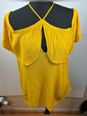 Express Yellow Cold-Shoulder Halter-Back Blouse Size Medium